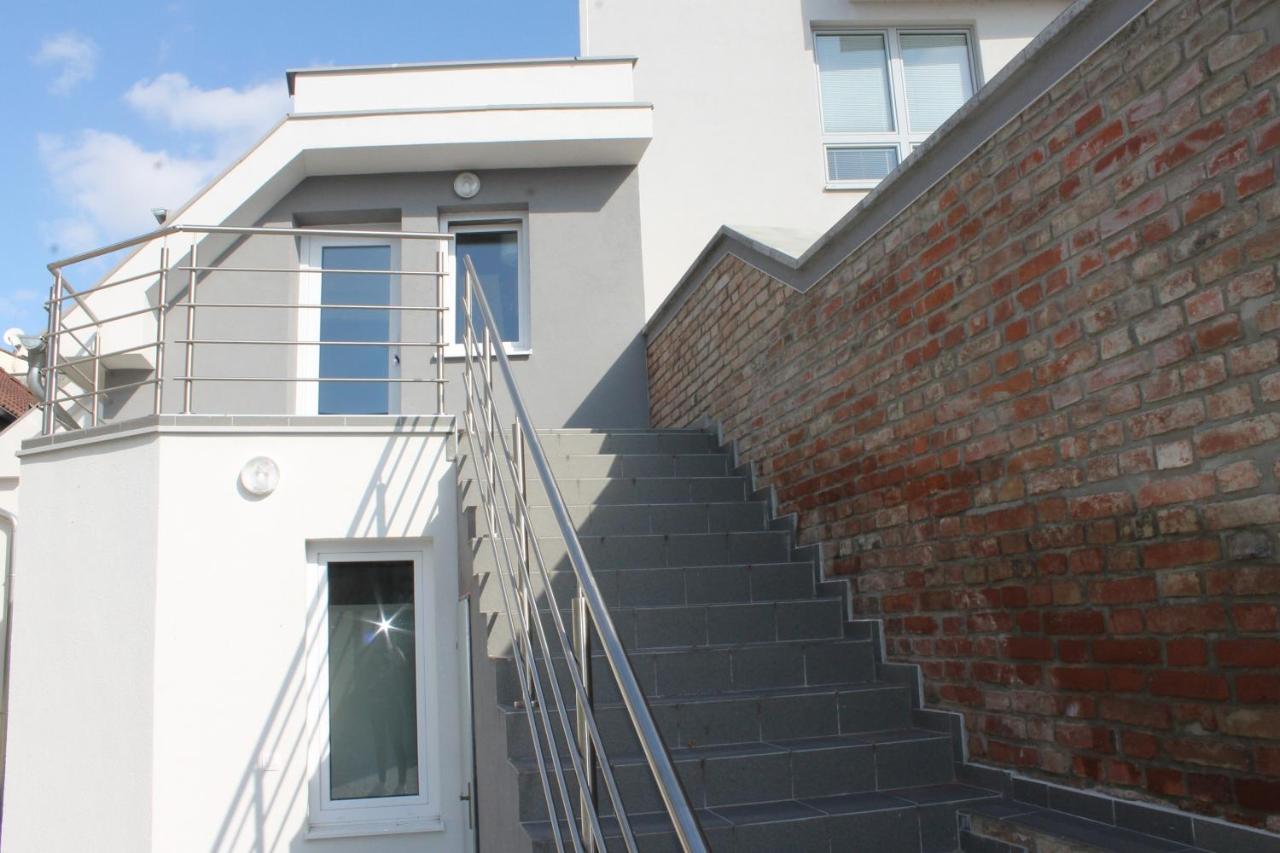 Apartmany Pri Auparku Πιεστάνυ Εξωτερικό φωτογραφία